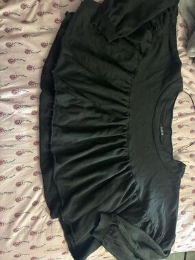 Ruffled Hem Black Women's Sweatshirt